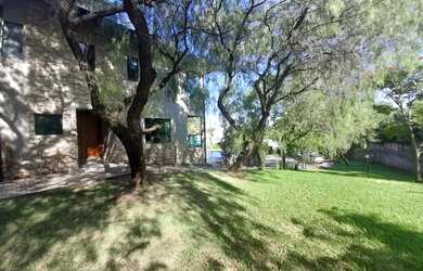 Imagem 5: Casa alto padrão. Churrasqueira, Ar-condicionado, Guarda roupae359m²...