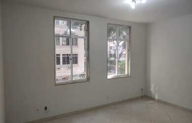 Imagem: O apartamento possui 3 Dormitórios, 3 Banheiros, 79m² de Área