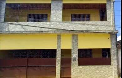 Imagem: A casa possui 4 Dormitórios, 4 Banheiros, 2 Vagas na garagem