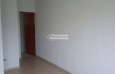 Imagem: A casa possui 2 Dormitórios, 1 Banheiro, 2 Vagas na garagem