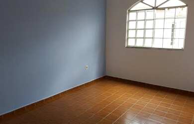 Imagem 13: R$280.000) Bairro de Lourdes - Casa quase em frente ao Colégio Tiradentes