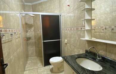 Imagem 12: Casa de esquina. Piscina, Churrasqueira, Guarda roupae515m² de Área