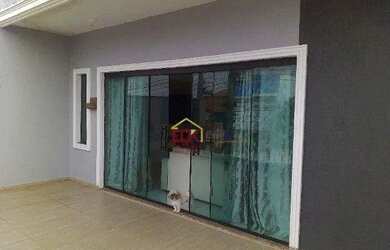 Imagem: A casa possui 2 Dormitórios, 2 Banheiros, 5 Vagas na garagem