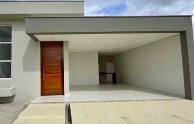 Imagem: A casa possui 3 Dormitórios, 2 Banheiros, 250m² de Área e