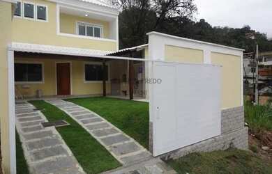 Imagem: A casa em condomínio possui 4 Dormitórios, 4 Banheiros, 2