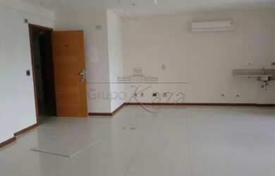 Imagem: O depósito possui 2 Vagas na garagem, 58m² de Área e está