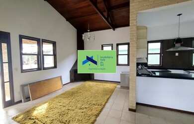 Imagem: A casa possui 4 Dormitórios, 3 Banheiros, 3 Vagas na garagem