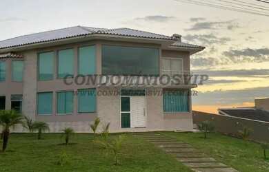 Imagem: A casa em condomínio possui 4 Dormitórios, 5 Banheiros, 5