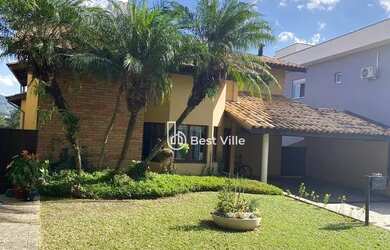 Imagem: A casa em condomínio possui 3 Dormitórios, 5 Banheiros, 4