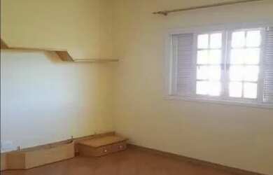 Imagem 15: Maravilhosa casa isolada no Condomínio Parque Paulistano, amplo terreno com jardim na fren