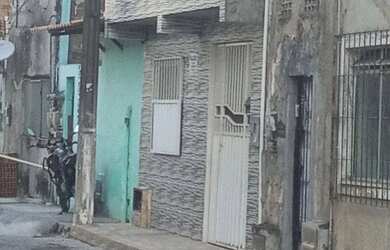 Imagem: A casa possui 1 Dormitório, 1 Banheiro, 50m² de Área e está