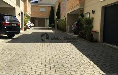 Imagem: A casa em condomínio possui 4 Dormitórios, 5 Banheiros, 2