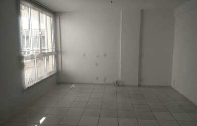 Imagem: O depósito possui 28m² de Área e está localizado em Copacabana