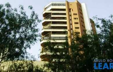 Imagem: O apartamento possui 4 Dormitórios, 5 Banheiros, 4 Vagas na