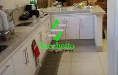 Imagem: O apartamento possui 3 Dormitórios, 1 Banheiro, 1 Vaga na garagem