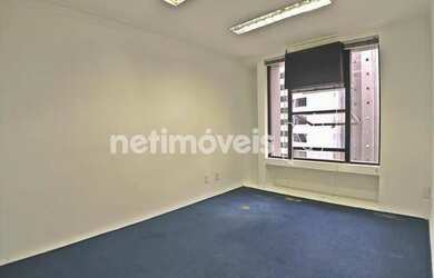 Imagem: O depósito para alugar possui 1 Vaga na garagem e 42m² de