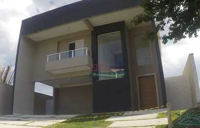 Imagem: A casa em condomínio possui 4 Dormitórios, 4 Banheiros, 2