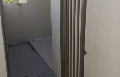 Imagem: A casa possui 2 Dormitórios, 1 Banheiro, 1 Vaga na garagem