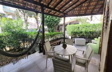 Imagem: A casa em condomínio possui 5 Dormitórios, 3 Banheiros, 2