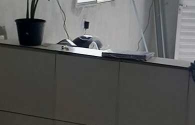 Imagem: A casa possui 3 Dormitórios, 1 Banheiro, 2 Vagas na garagem