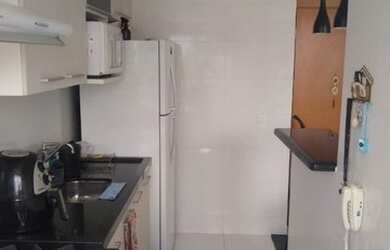 Imagem: O apartamento possui 2 Dormitórios, 1 Banheiro, 1 Vaga na garagem