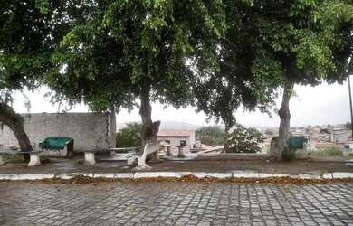 Imagem 3: Vendo esta casa. Varanda, 65m² de Área, 1 Vaga na garageme2 Dormitórios