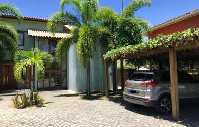 Imagem: A casa possui 4 Dormitórios e 5 Vagas na garagem e está localizado