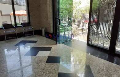 Imagem: O depósito possui 2 Vagas na garagem, 90m² de Área e está