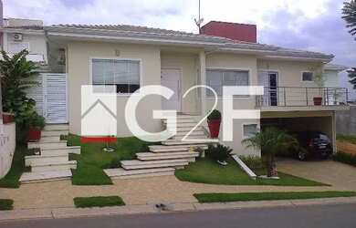 Imagem: A casa em condomínio possui 3 Dormitórios, 3 Banheiros, 4