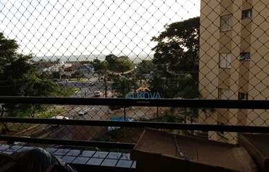 Imagem: O apartamento possui 3 Dormitórios, 1 Banheiro, 2 Vagas na