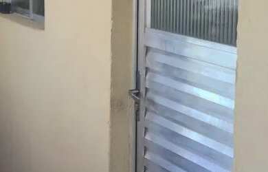 Imagem: A casa possui 2 Dormitórios, 1 Banheiro, 80m² de Área e