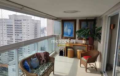 Imagem: O apartamento possui 4 Dormitórios, 1 Banheiro, 4 Vagas na