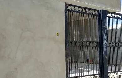 Imagem: A casa possui 4 Dormitórios, 3 Banheiros, 3 Vagas na garagem