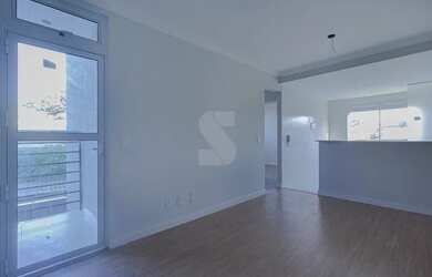 Imagem: O apartamento possui 2 Dormitórios, 1 Banheiro, 2 Vagas na