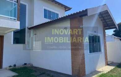 Imagem: A casa possui 3 Dormitórios, 3 Banheiros, 4 Vagas na garagem