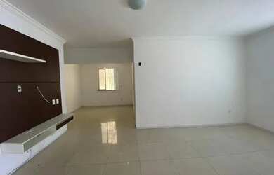 Imagem: A casa possui 5 Dormitórios, 4 Banheiros, 3 Vagas na garagem