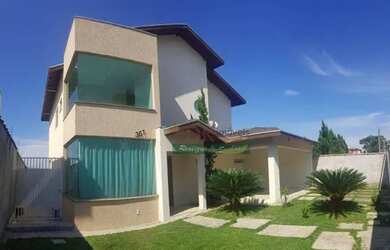 Imagem: A casa possui 4 Dormitórios, 1 Banheiro, 4 Vagas na garagem