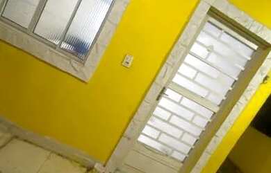 Imagem: A casa possui 1 Dormitório e 2 Banheiros e está localizado