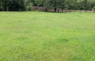 Imagem: O terreno possui 600m² de Área e está localizado em Centro