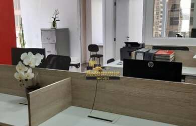 Imagem: O depósito possui 1 Vaga na garagem, 51m² de Área e está