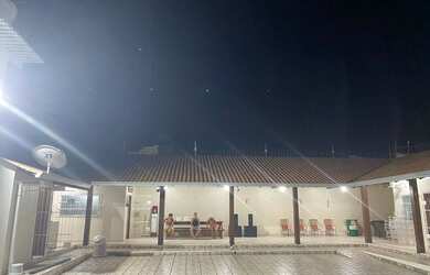 Imagem: A casa possui 3 Dormitórios, 3 Banheiros, 5 Vagas na garagem