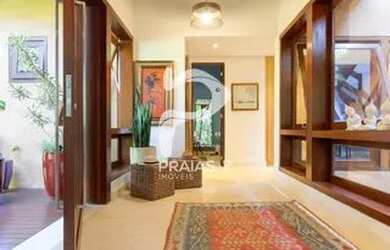 Imagem: A casa em condomínio possui 4 Dormitórios, 5 Banheiros, 495m²