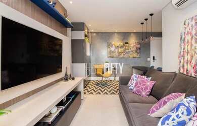 Imagem: O apartamento possui 2 Dormitórios, 2 Banheiros, 2 Vagas na