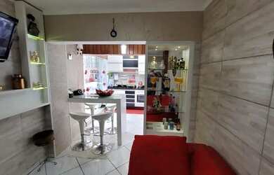 Imagem: O apartamento possui 1 Dormitório, 1 Banheiro, 1 Vaga na garagem