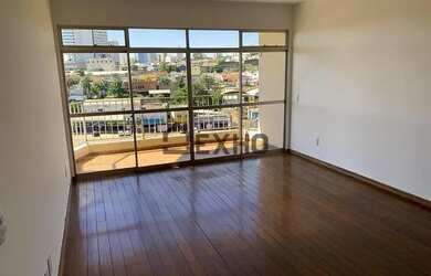 Imagem: O apartamento possui 4 Dormitórios, 2 Banheiros, 1 Vaga na