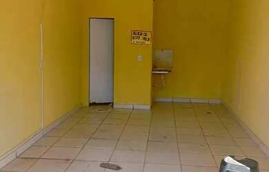 Imagem: A casa possui 1 Banheiro, 3m² de Área e está localizado