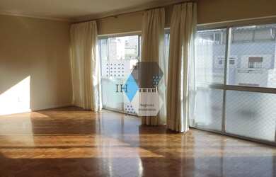 Imagem: O apartamento possui 3 Dormitórios, 2 Banheiros, 1 Vaga na