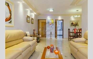 Imagem: O apartamento possui 3 Dormitórios, 1 Banheiro, 3 Vagas na