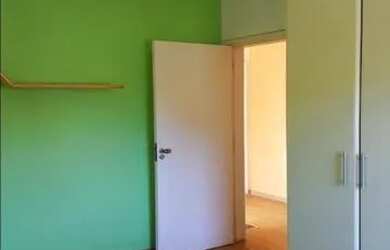 Imagem 12: Maravilhosa casa isolada no Condomínio Parque Paulistano, amplo terreno com jardim na fren