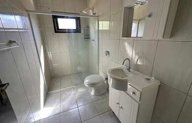 Imagem: A casa possui 2 Dormitórios, 3 Banheiros, 3 Vagas na garagem